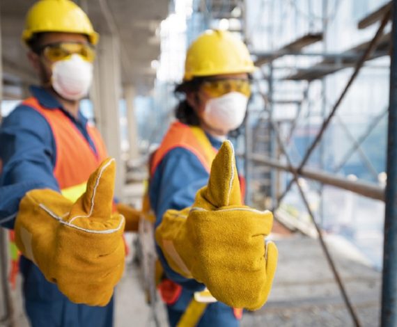 side-view-employee-with-safety-equipment